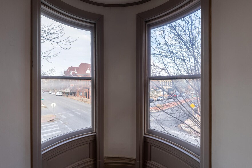 More Photos Of 5-9 S Newstead Ave, Saint Louis Storefront For Sale