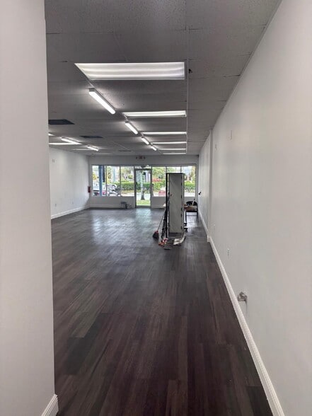 More Photos Of 3255-3267 Davie Blvd, Fort Lauderdale Freestanding For Lease