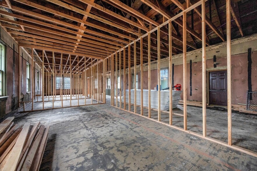 More Photos Of 640 N Broad St, Woodbury Police Fire Station For Sale