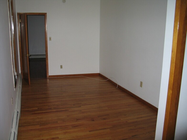 More Photos Of 65-67 Watervliet Ave, Albany Apartments For Lease
