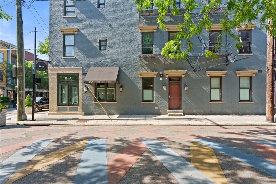 More Photos Of 1500 Race St, Cincinnati Apartments For Lease