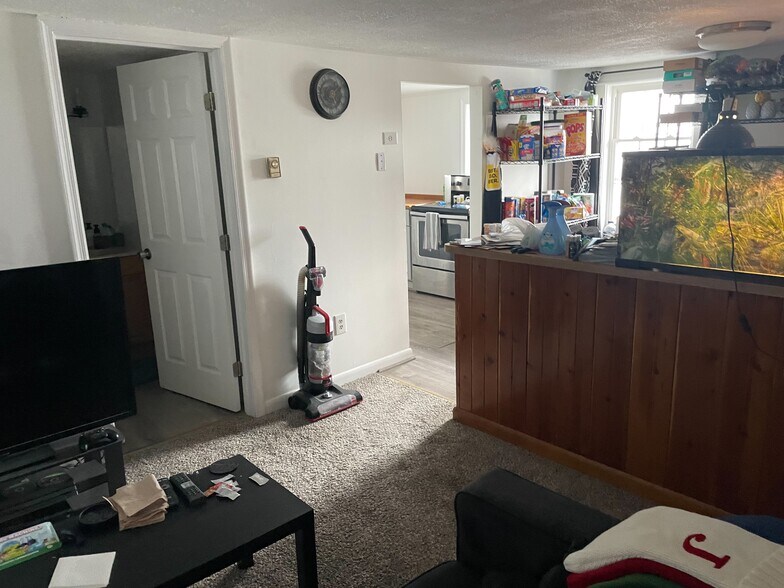 More Photos Of 1011 Main St, Hampstead Storefront Retail Office For Sale