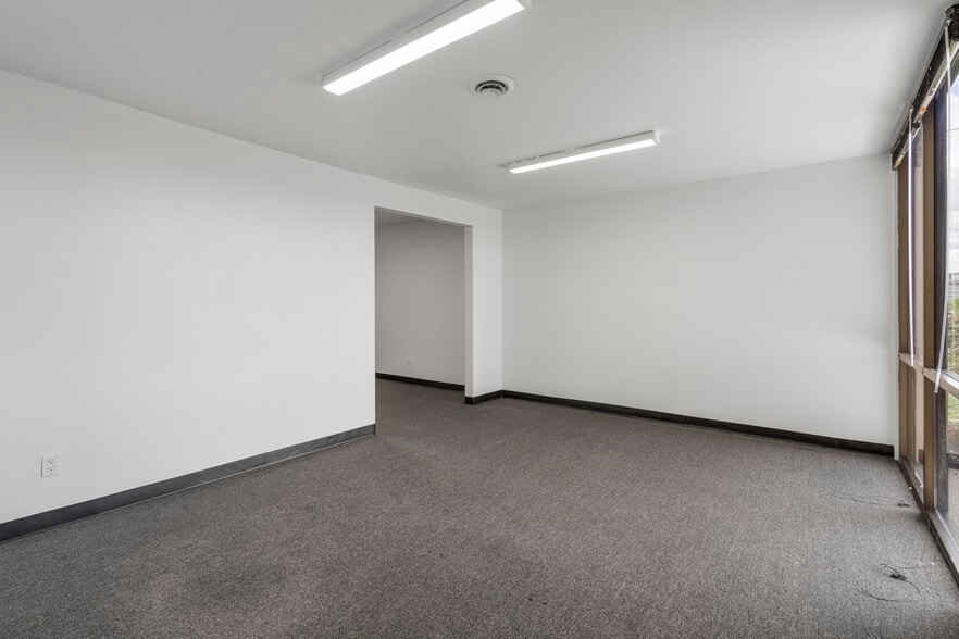 More Photos Of 2505 Amaral Ct, Hayward Warehouse For Sale