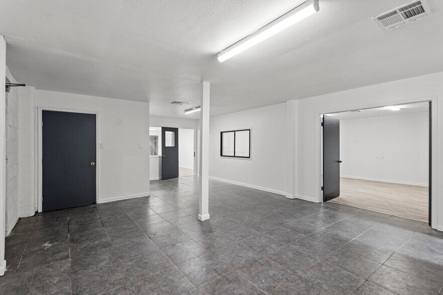 More Photos Of 730 Perez St, San Antonio Manufacturing For Sale
