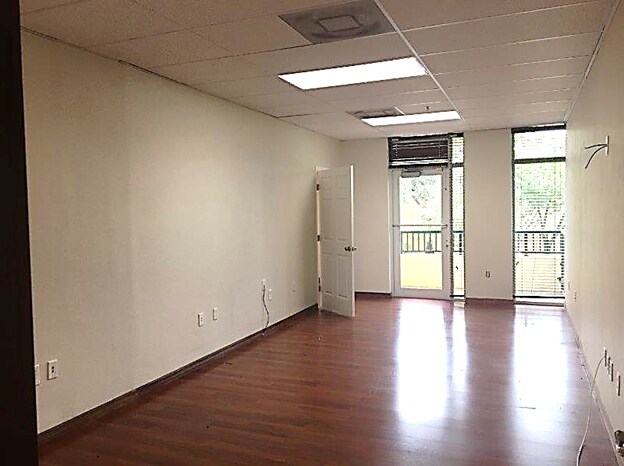 More Photos Of 5803 NW 151st St, Miami Lakes Office For Sale
