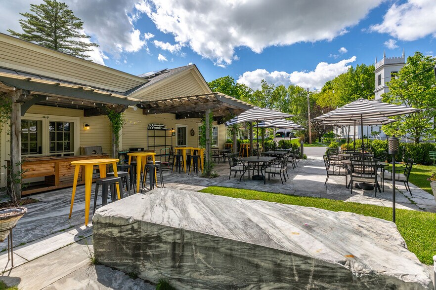 More Photos Of 305 Main St, Peru Restaurant For Sale