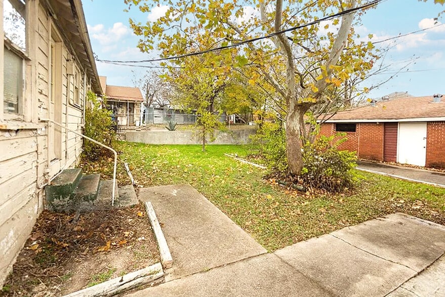 More Photos Of 109-111 S 33rd St, Temple Assisted Living For Sale