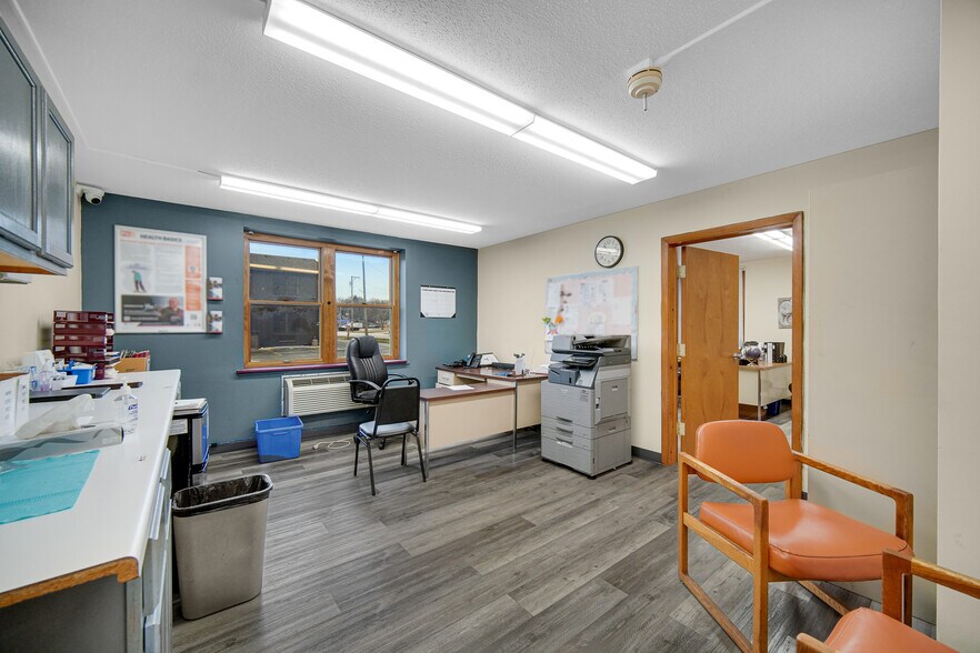 More Photos Of 17430 Dixie Highway, East Hazel Crest Healthcare For Sale