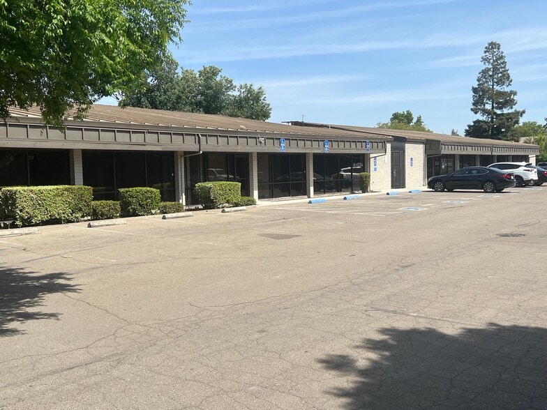 More Photos Of 5637 N Pershing Ave, Stockton Medical For Sale