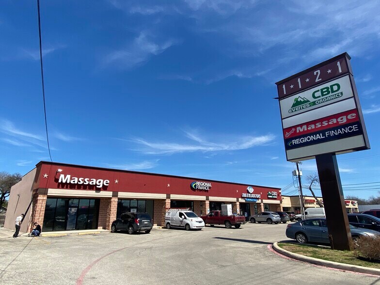 More Photos Of 1121 SW Military Dr, San Antonio Freestanding For Lease