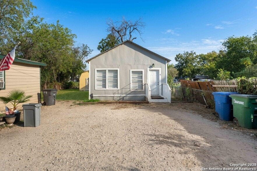 More Photos Of 403 Terrell Ave, San Antonio Apartments For Sale