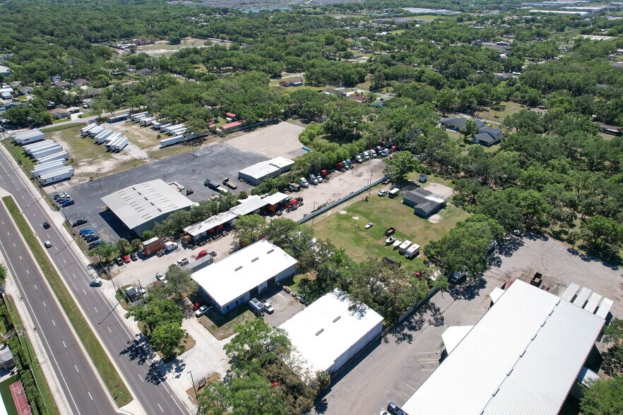 More Photos Of 5921 Causeway Blvd, Tampa Flex For Sale