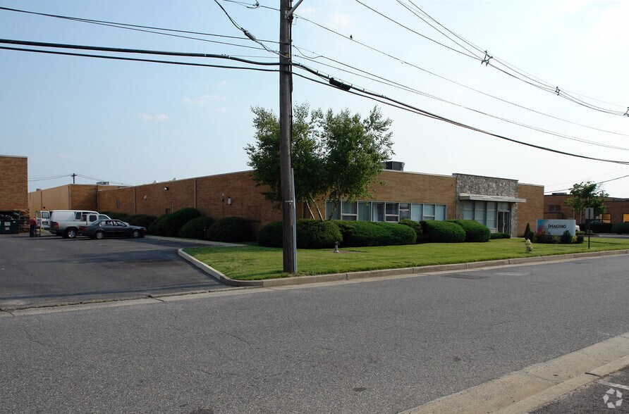 More Photos Of 7040 Colonial Hwy, Pennsauken Manufacturing For Lease