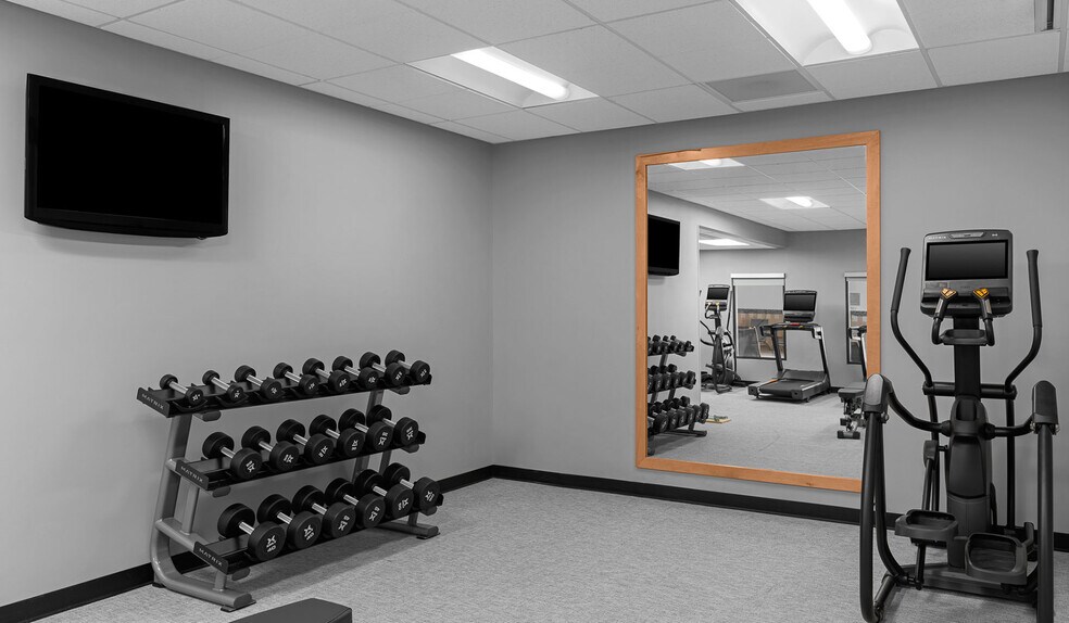 More Photos Of 4100 N Kittredge St, Denver Hotel For Sale