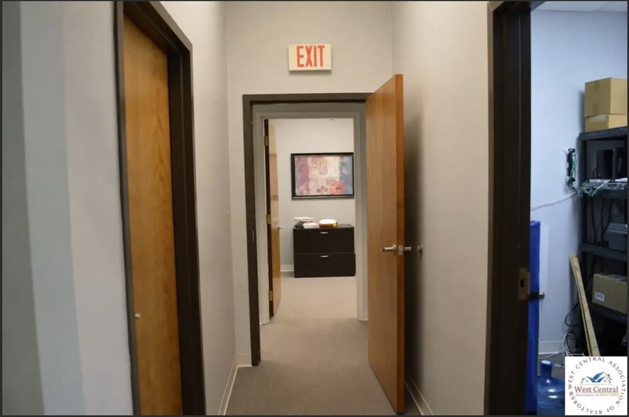More Photos Of 762 Winchester Dr, Sedalia Office For Lease
