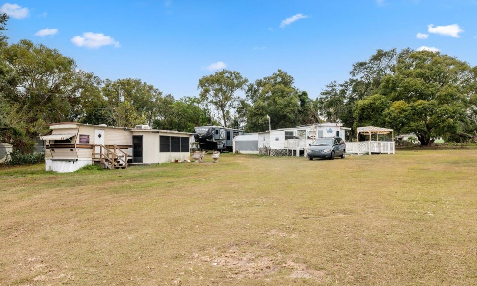 More Photos Of 6831 Wire Rd, Zephyrhills Manufactured Housing Mobile Home Park For Sale