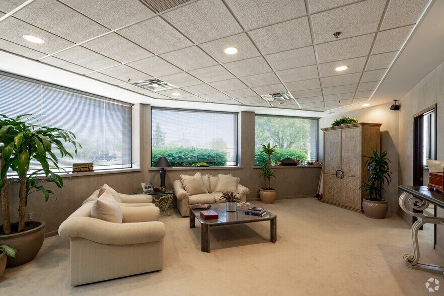 More Photos Of 7200 Miller Dr, Warren Research And Development For Lease