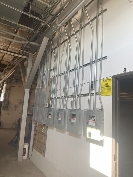 More Photos Of 4200 28th Ave, Norman Warehouse For Sale