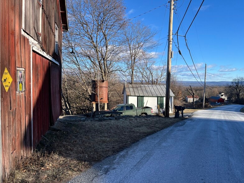 More Photos Of 156 Mount Zion Rd, Marlboro Flex For Sale