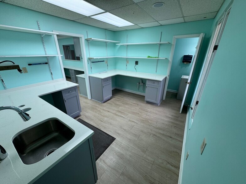 More Photos Of 4008 Mundy Mill Rd, Oakwood Office For Lease