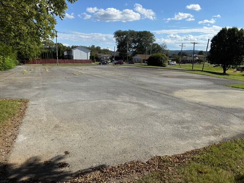 More Photos Of 615R Kenhorst Blvd, Reading Industrial For Lease