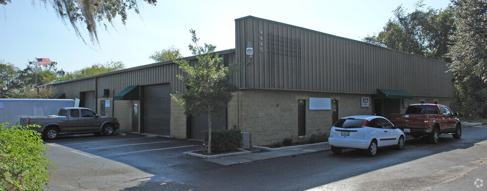 More Photos Of 4445 SW 35th Ter, Gainesville Service For Lease