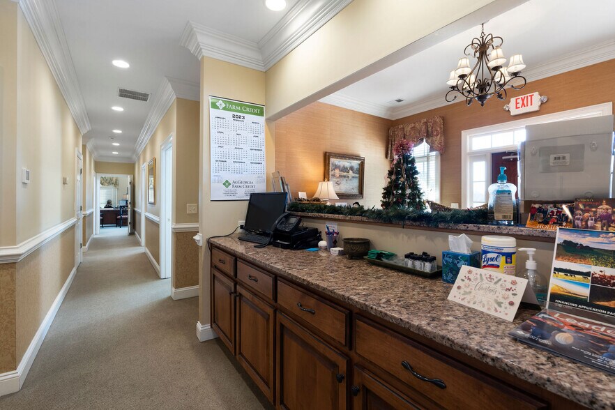 More Photos Of 1300 E Main St, Cartersville Medical For Sale