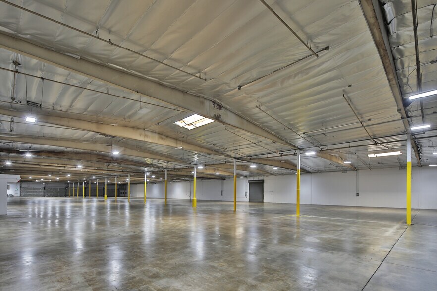 More Photos Of 6623-6625 Washington Blvd, Los Angeles Warehouse For Lease