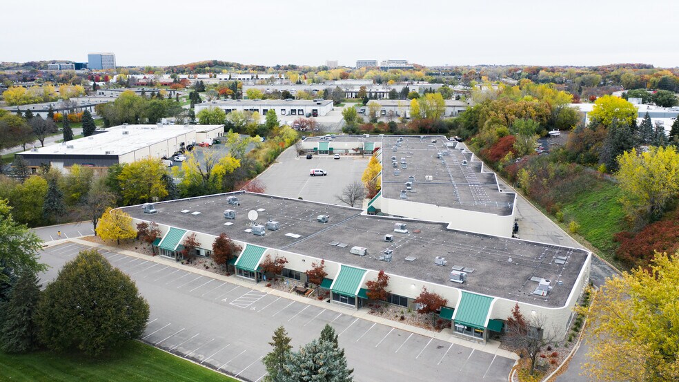 More Photos Of 7115-7149 Shady Oak Rd, Eden Prairie Light Manufacturing For Lease