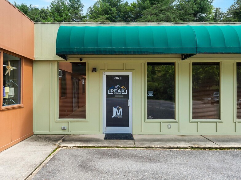 Primary Photo Of 745 Carl Eller Rd, Mars Hill Freestanding For Lease