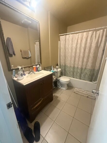 More Photos Of 211 W Clinton Ave, Oaklyn Storefront Retail Residential For Sale