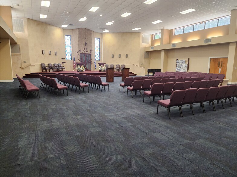 More Photos Of 2030 W Fletcher Ave, Tampa Office For Lease