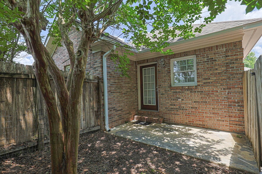 More Photos Of 5050 Warm Springs Rd, Columbus Office For Sale