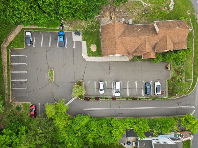 More Photos Of 137 Rutherford Ave, Franklin General Retail For Lease