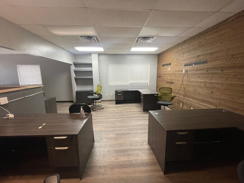 More Photos Of 134 Jonesboro Rd, Fairburn Warehouse For Lease