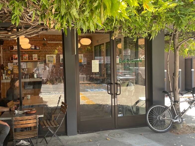 More Photos Of 1619-1623 San Pablo Ave, Berkeley Freestanding For Lease