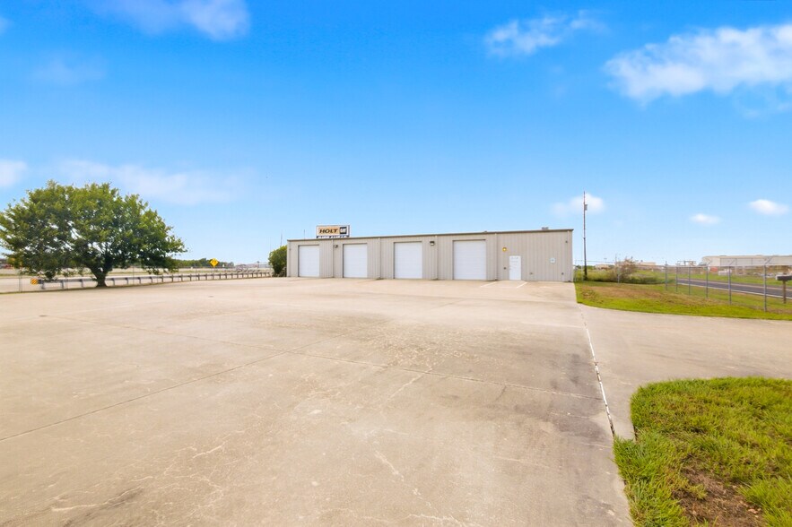 More Photos Of 512 Hartman Rd, Victoria Warehouse For Sale