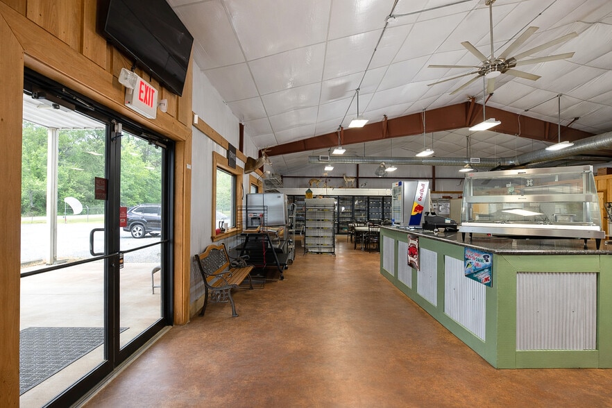 More Photos Of 3891 S Highway 365, Redfield General Retail For Sale