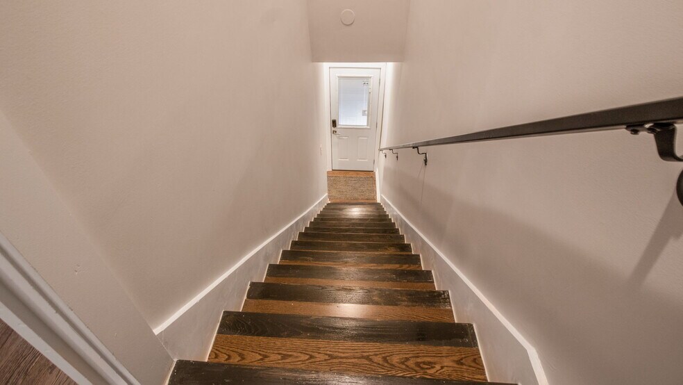 More Photos Of 1414 Pennsylvania Ave SE, Washington Apartments For Sale