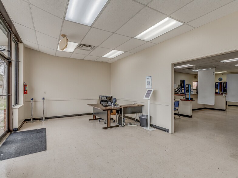 More Photos Of 430 N Berry Rd, Norman Medical For Sale