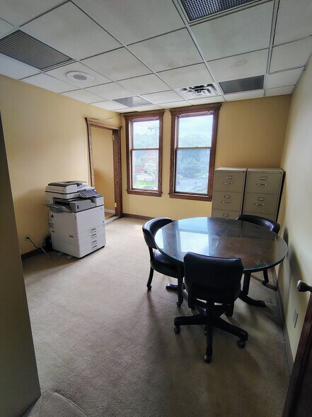 More Photos Of 1337 Virginia St, Charleston Office For Sale