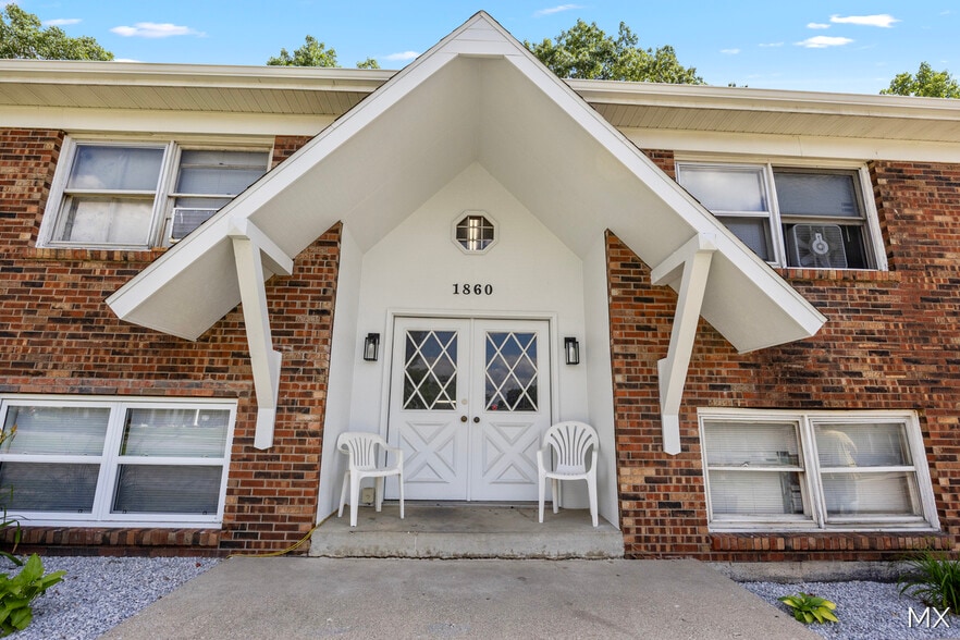 More Photos Of 1860 Prairie Pky SW, Wyoming Apartments For Sale