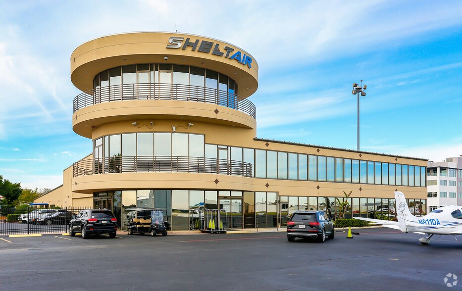 Primary Photo Of 321 N Crystal Lake Dr, Orlando Storefront For Lease