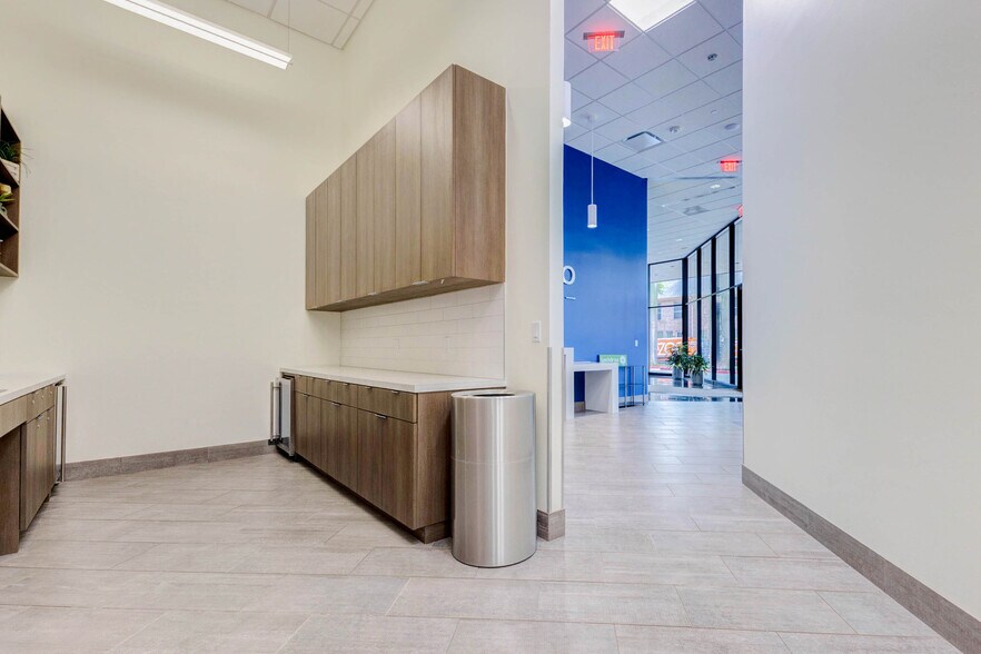 More Photos Of 1800 Bering Dr, Houston Office For Lease