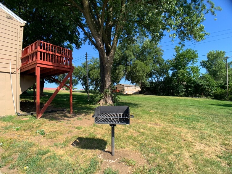More Photos Of 1109 N Scott Ave, Belton Apartments For Sale