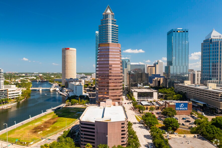 More Photos Of 100 S Ashley Dr, Tampa Office For Lease