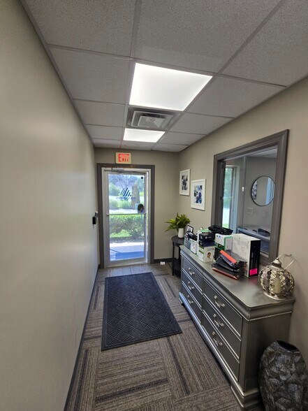 More Photos Of 109 Station Place Way, Hurricane Office For Sale