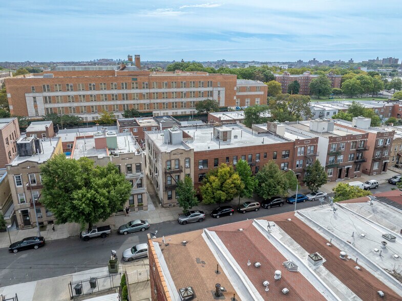 More Photos Of 31-23 47th St, Astoria Apartments For Sale