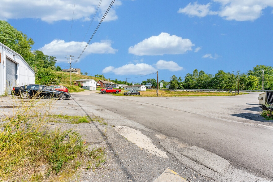 More Photos Of 25 Opal Dr, Fairmont Warehouse For Sale
