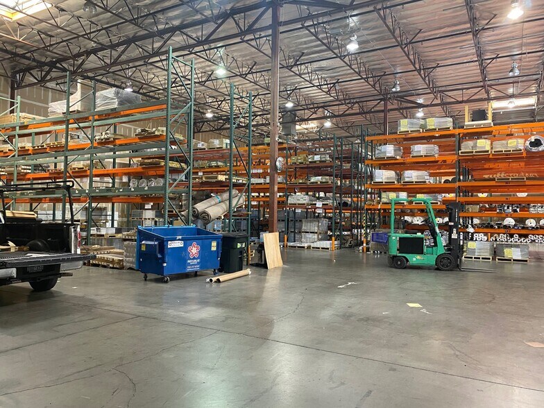 More Photos Of 5375 Procyon St, Las Vegas Warehouse For Lease